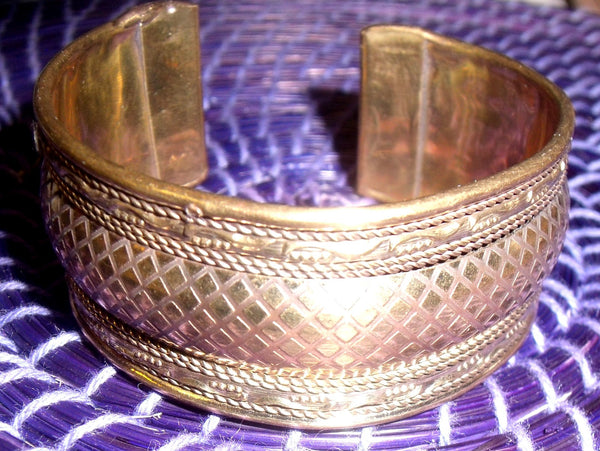 AFRICAN BRASS BANGLE