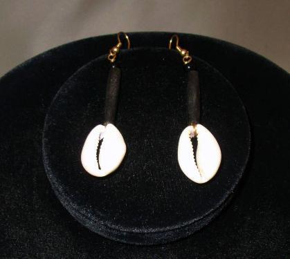 Cowery Shell Drop Earring